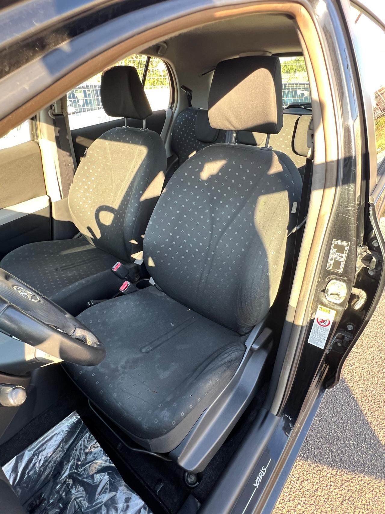 Toyota Yaris 1.0 5 porte Now