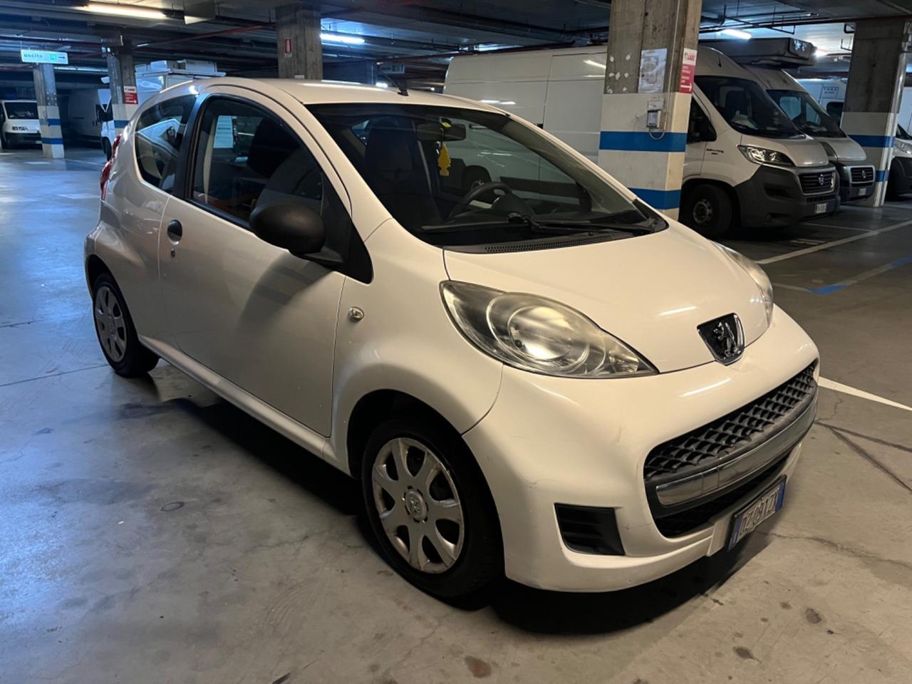 Peugeot 107 1.0 68CV 3p. Desir