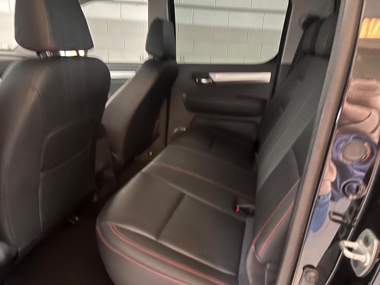 Evo Cross 4 Evo Cross 4 2.0 Turbo Diesel Doppia Cabina 4x4 (Prezzo piu' IVA)