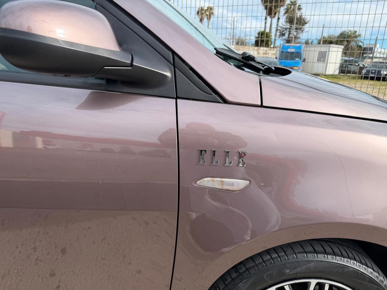 Lancia Ypsilon 1.2 BENZ - 69 CV - 5 porte