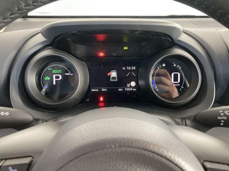 Toyota Yaris Hybrid Trend MY22