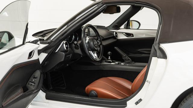 MAZDA MX-5 2.0L Skyactiv-G Kazari
