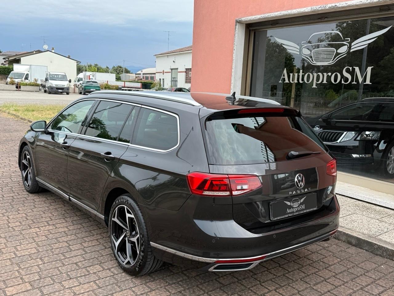 VW Passat 2.0 TDI SCR DSG Executive/PELLE/UNIPRO
