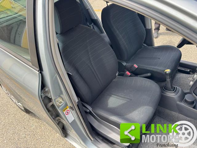 TOYOTA Yaris 1.3 5 porte