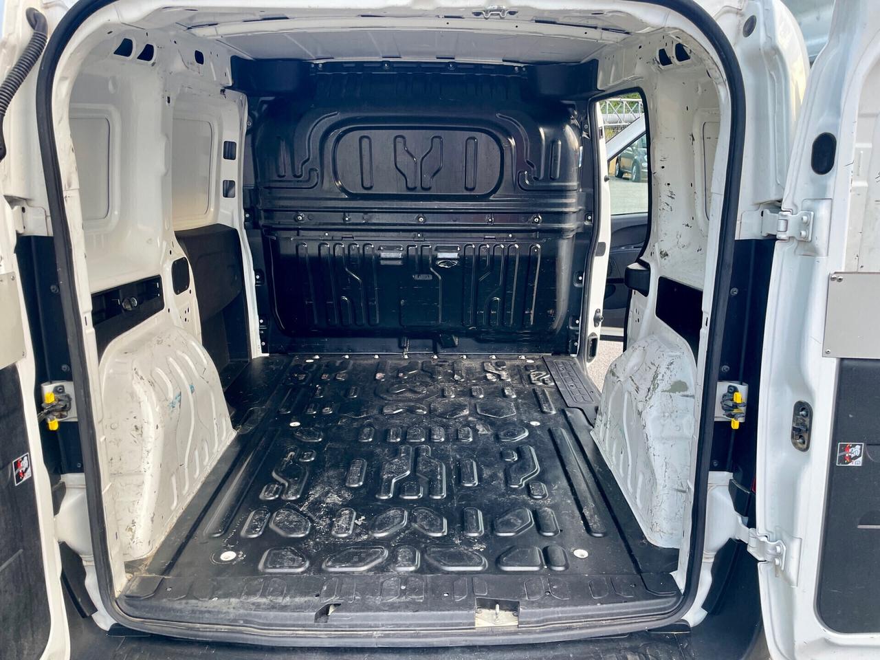 Fiat Doblo 1.6 MJT 105CV PC-TN 3posti 12-2021