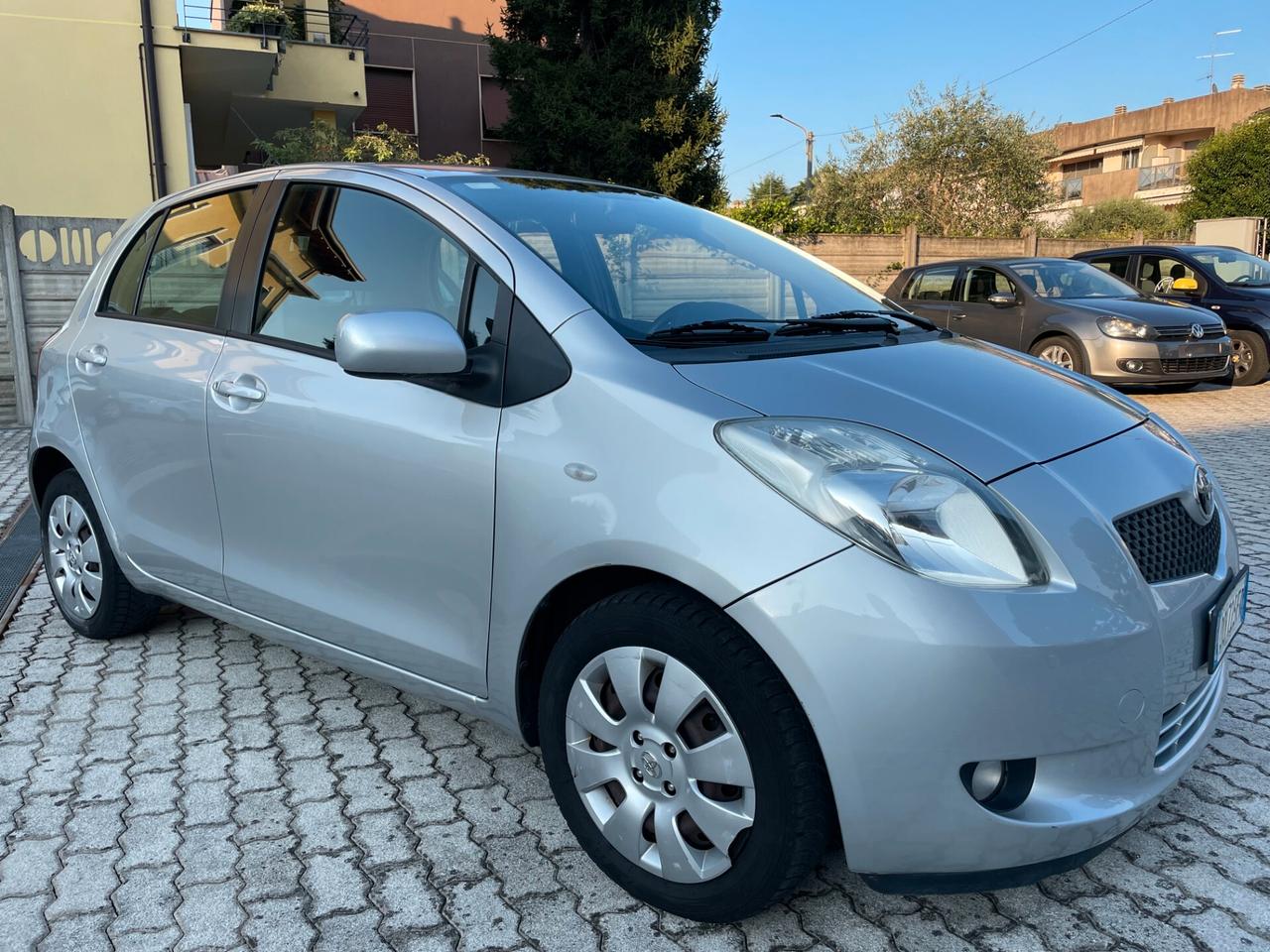 Toyota Yaris 1.3 5 porte Luna
