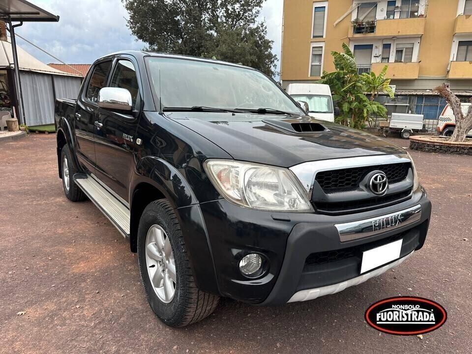 Toyota Hilux Toyota Hi Lux 3.0 D-4D Double Cab '' Sol''