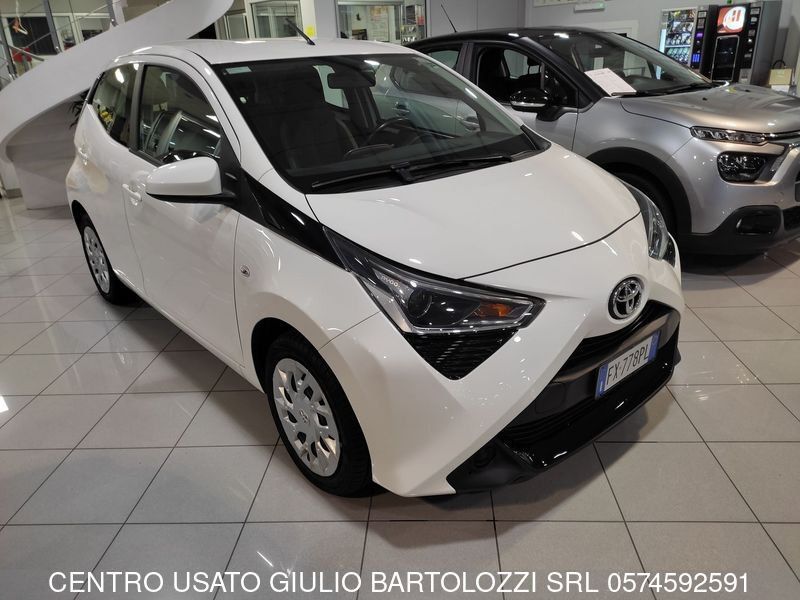 Toyota Aygo 1.0 VVT-i 72 CV 5p. x-business