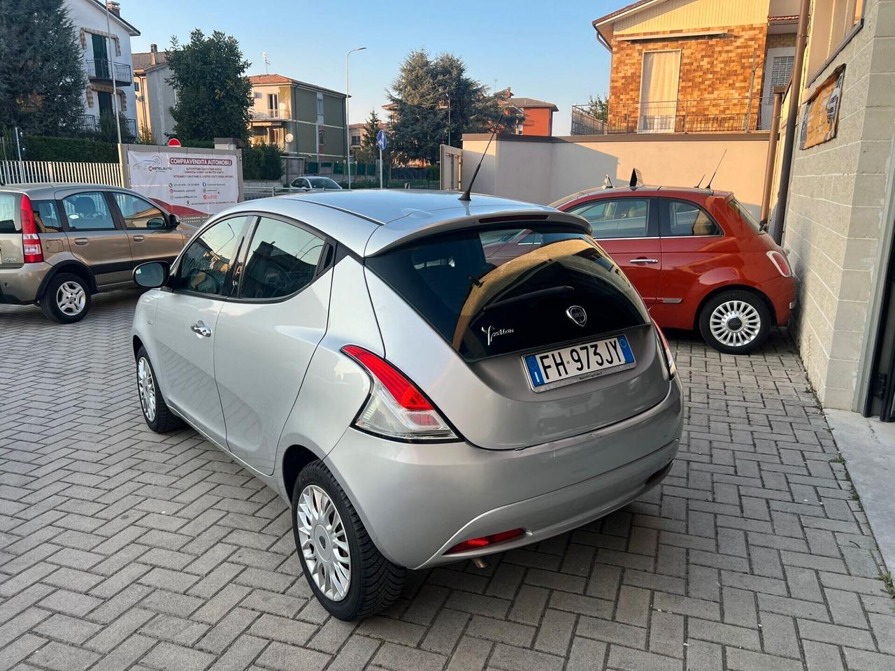 Lancia Ypsilon 1.2 69 CV 5 porte Platinum