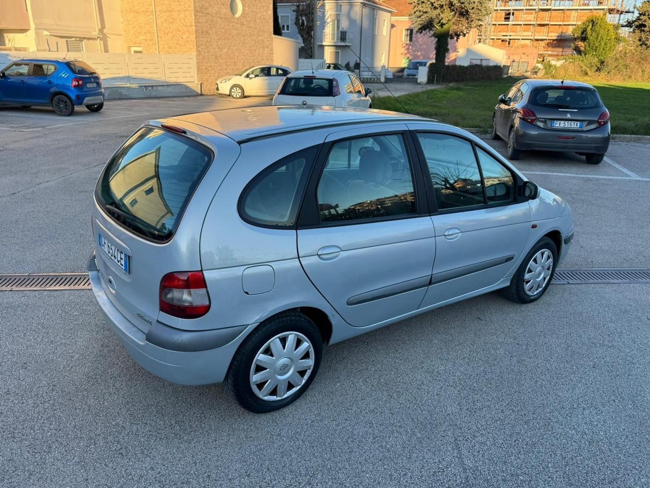 Renault Megane Scénic 1.9 dCi cat Expression