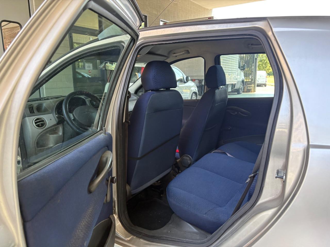 Fiat Punto 1.2i 16V cat 5 porte ELX