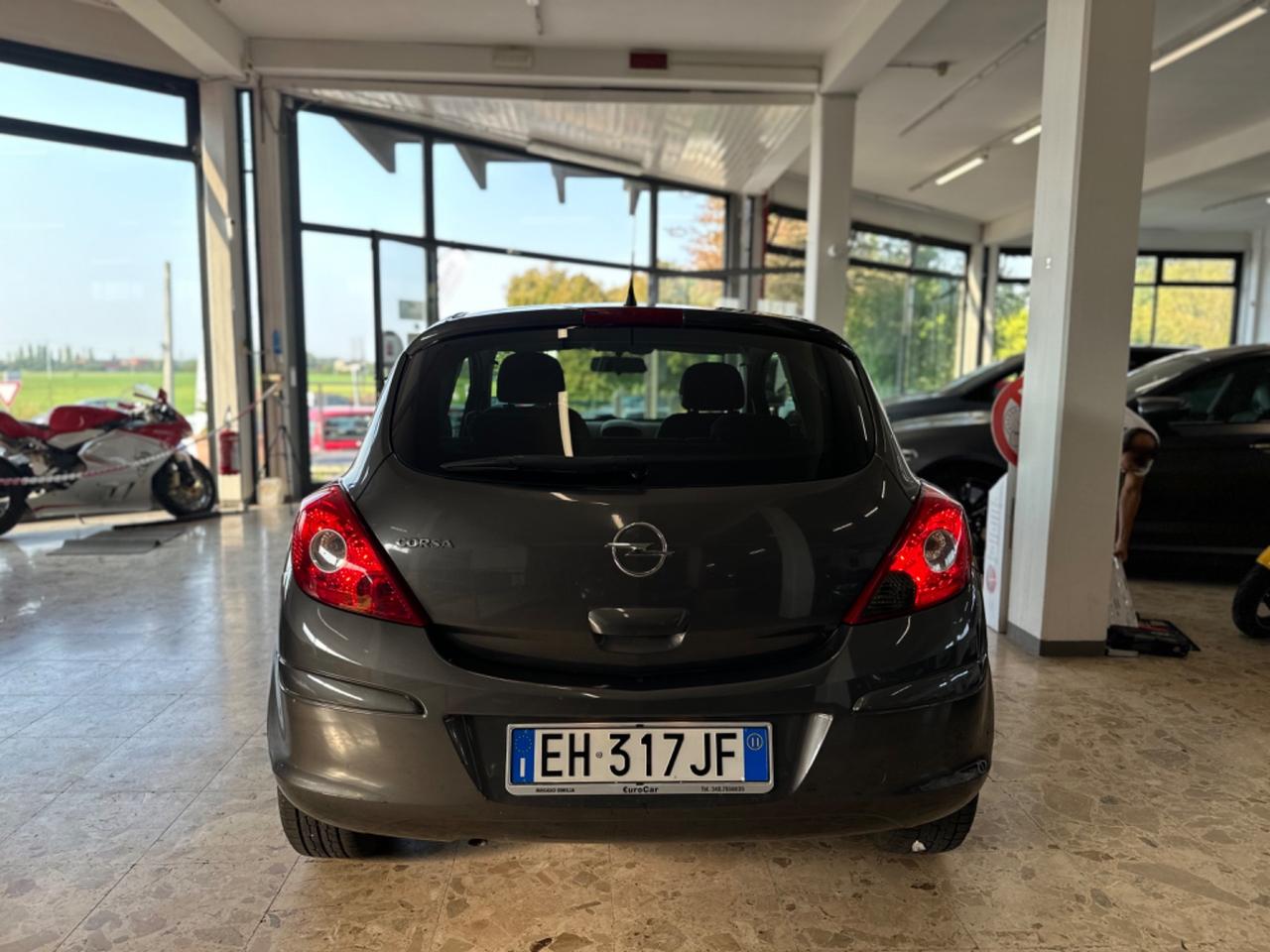 Opel Corsa 1.2 3 porte Club 06/2011 Euro 5