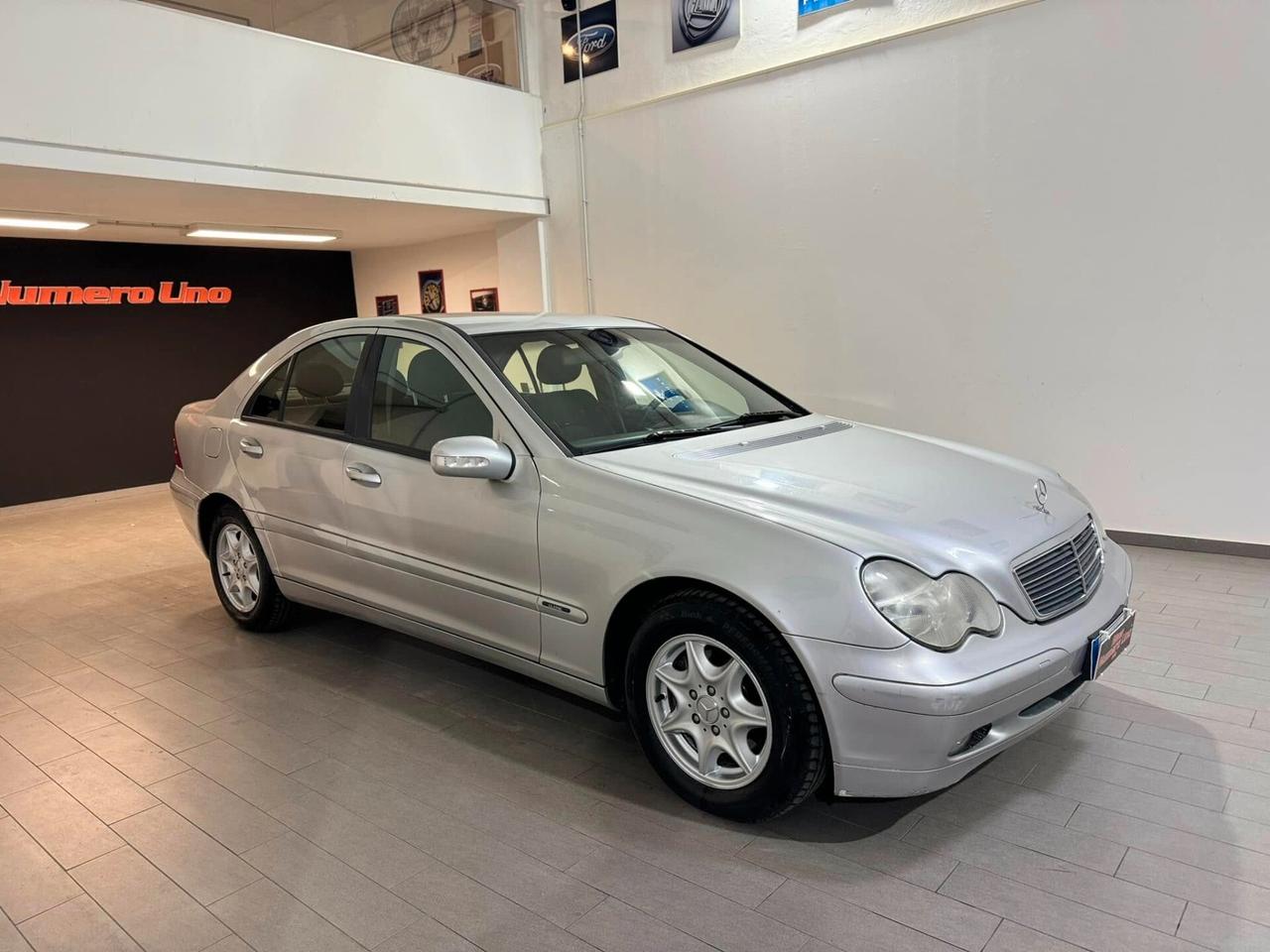 Mercedes-benz C 220 Mercedes C 220 CDI cat Classic 143cv 2003