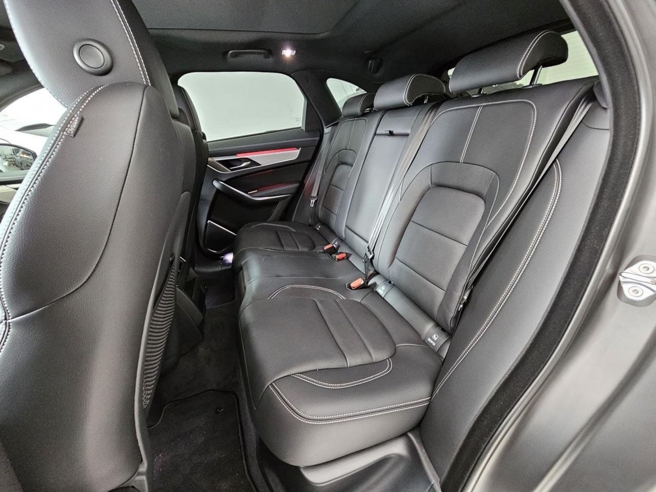 Jaguar F-Pace SE R-Dynamic 2.0 204cv Diesel mHev Automatico