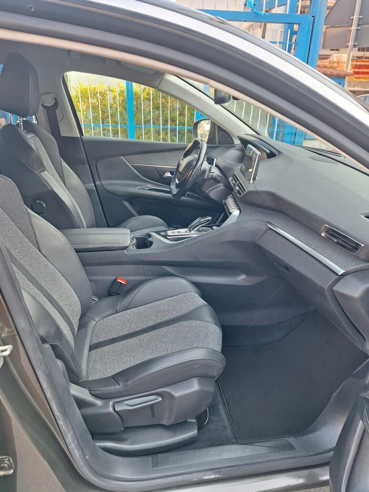 Peugeot 3008 BlueHDi 130 S&S EAT8 Allure