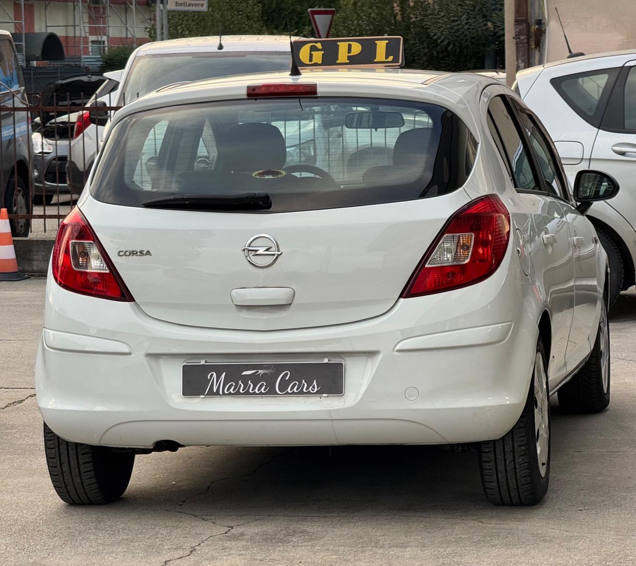 Opel Corsa 1.2- NEOPATENTATI- GPL CASA MADRE