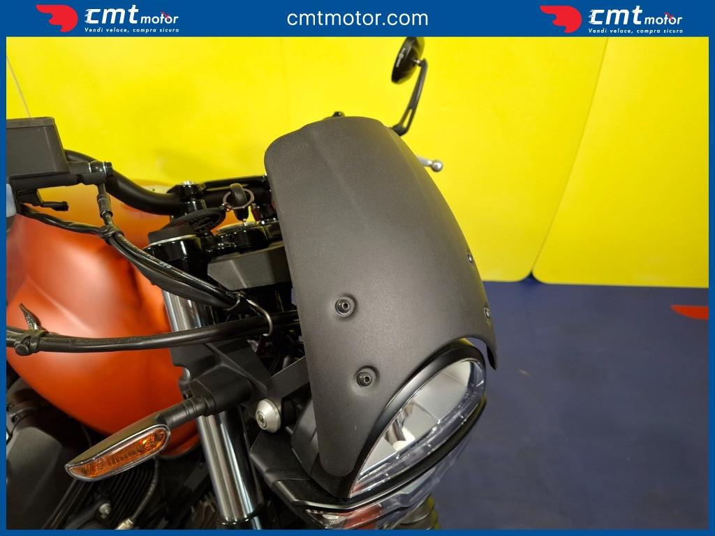 Moto Guzzi V7 - 2023