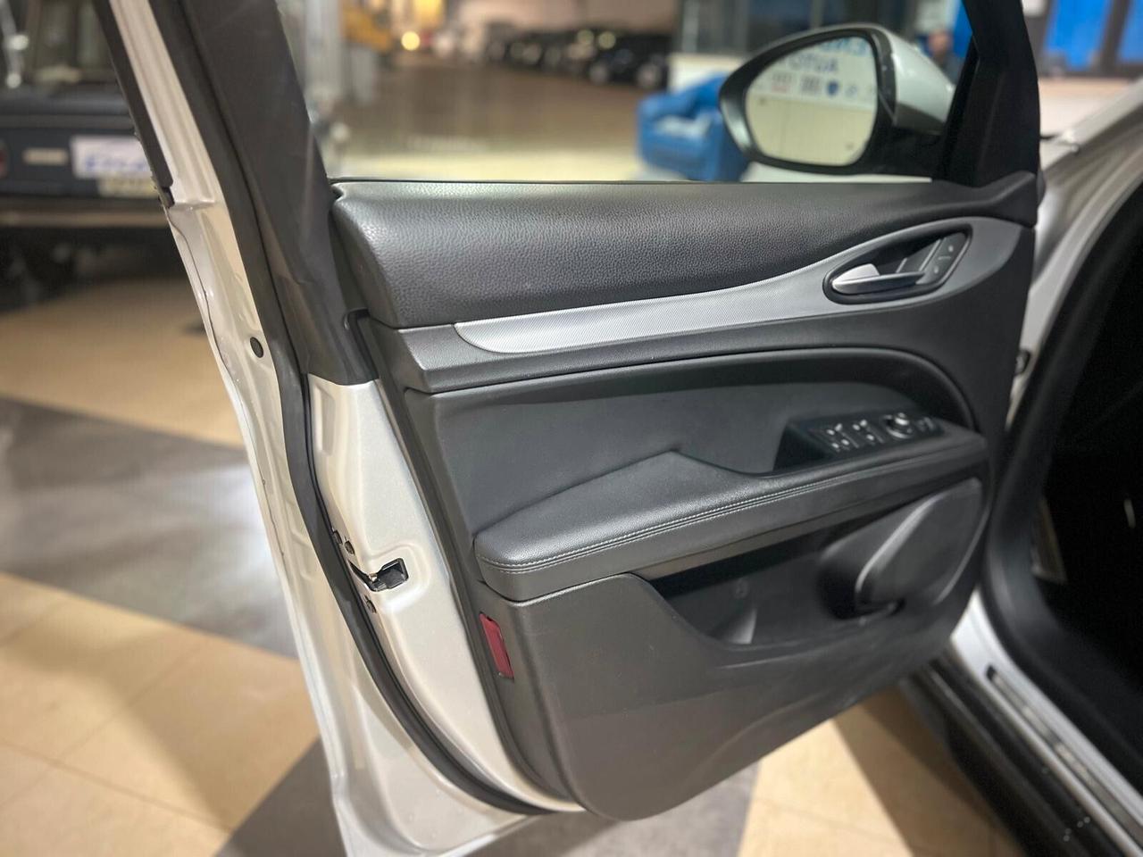 Alfa Romeo Stelvio 2.2 Turbodiesel 190 CV AT8 Q4 Sprint