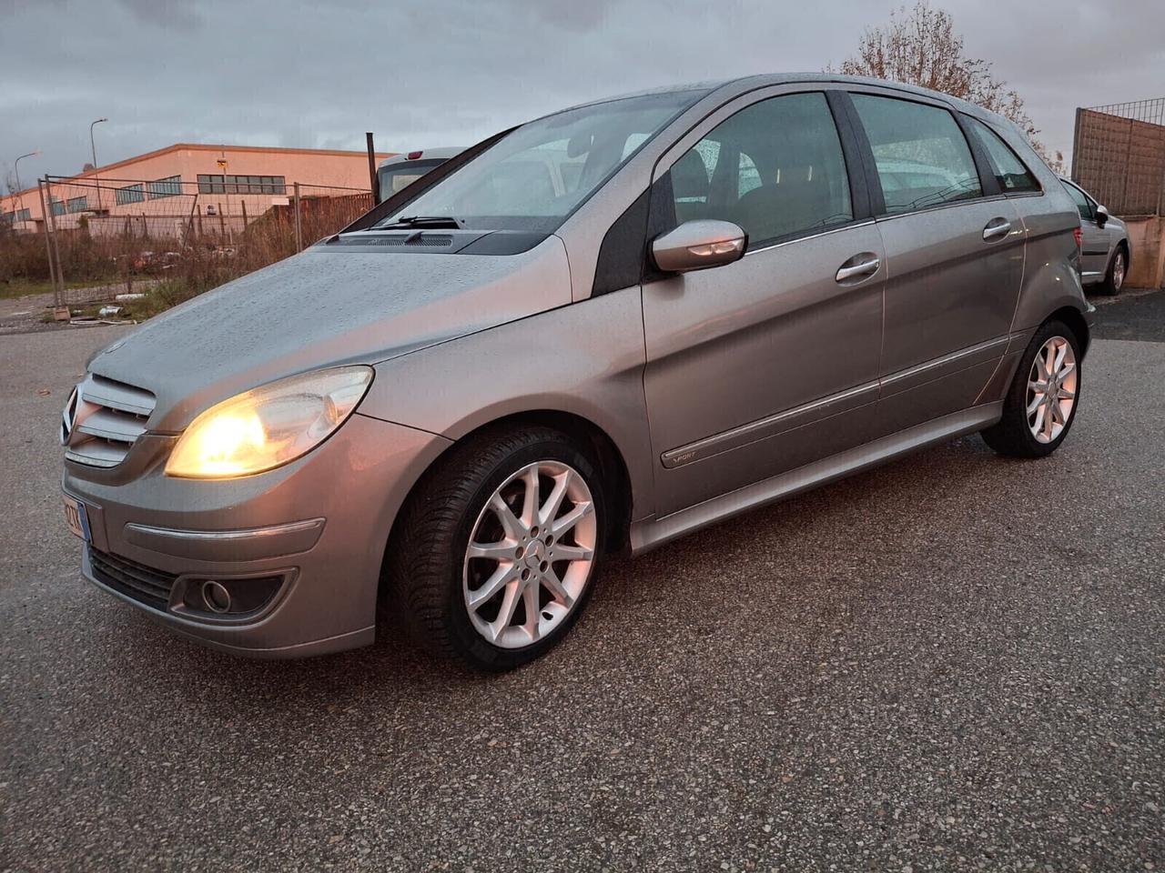 Mercedes-Benz B 180 CDI Avantgarde-GARANZIA 12 MESI-