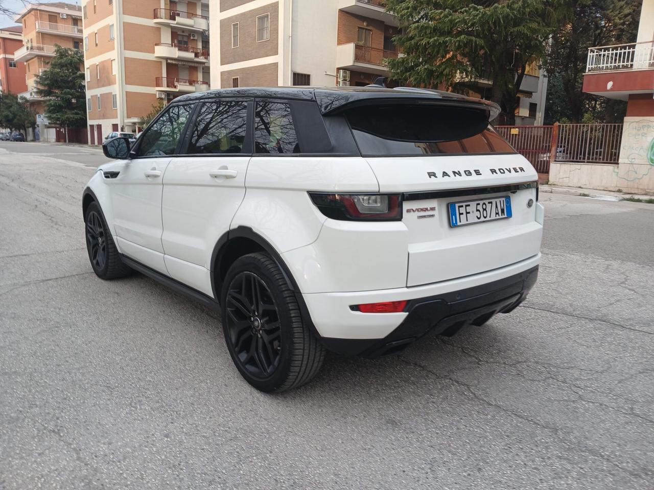 Land Rover Range Evoque 2.0 TD4 180 CV 5p. Business Edition SE