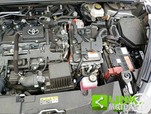 TOYOTA C-HR 1.8 hev Trend fwd e-cvt