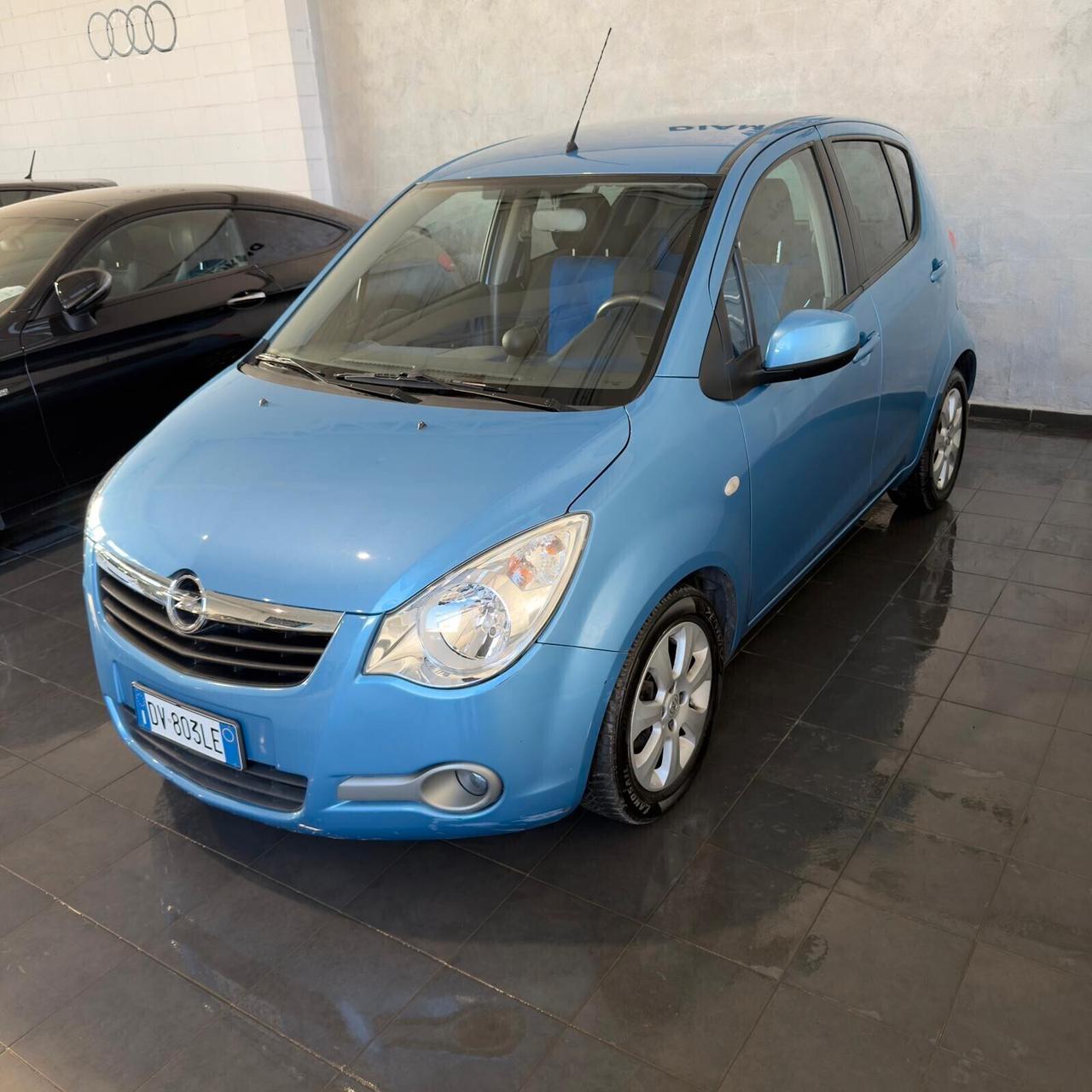 Opel Agila 1.2 16V 86CV automatica NEOPATENTATI