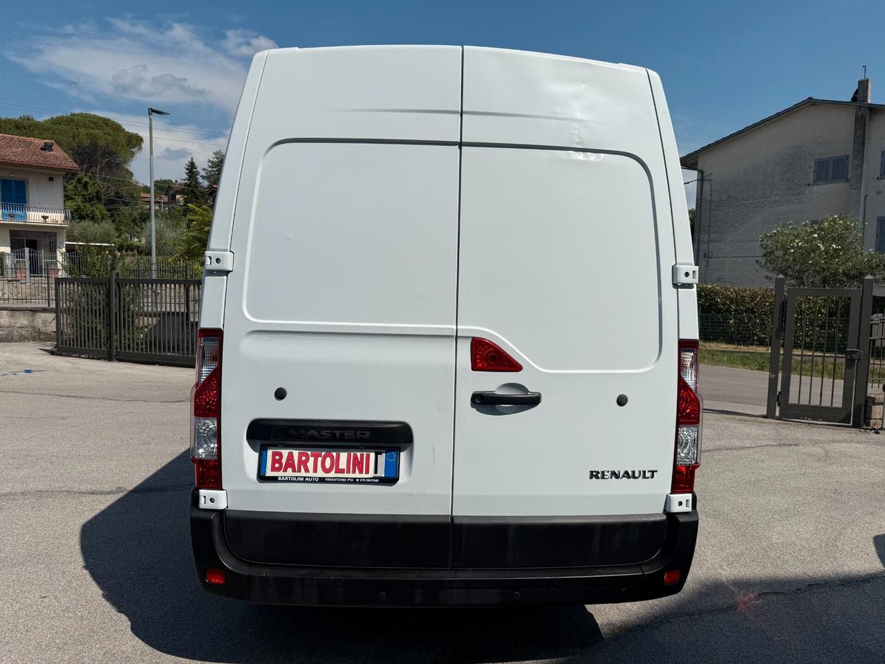 Renault Master T35 2.3 dCi 150 L2 H2 HKA