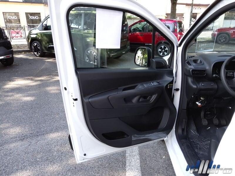FIAT Doblò Dobl? Van M Ch1 1.5 Diesel 130cv Manual