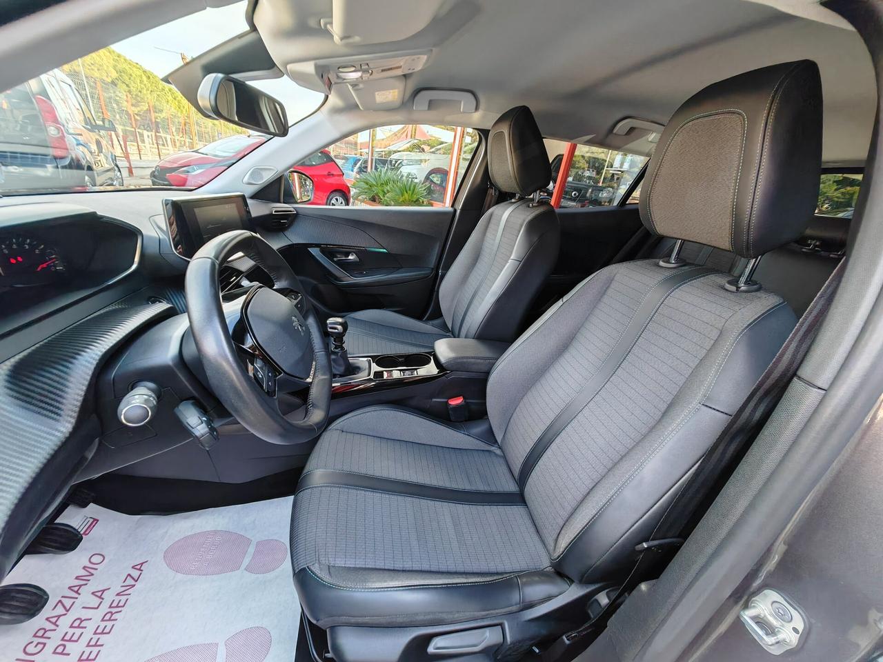 Peugeot 2008 1,5 diesel 12/2021 Cv110