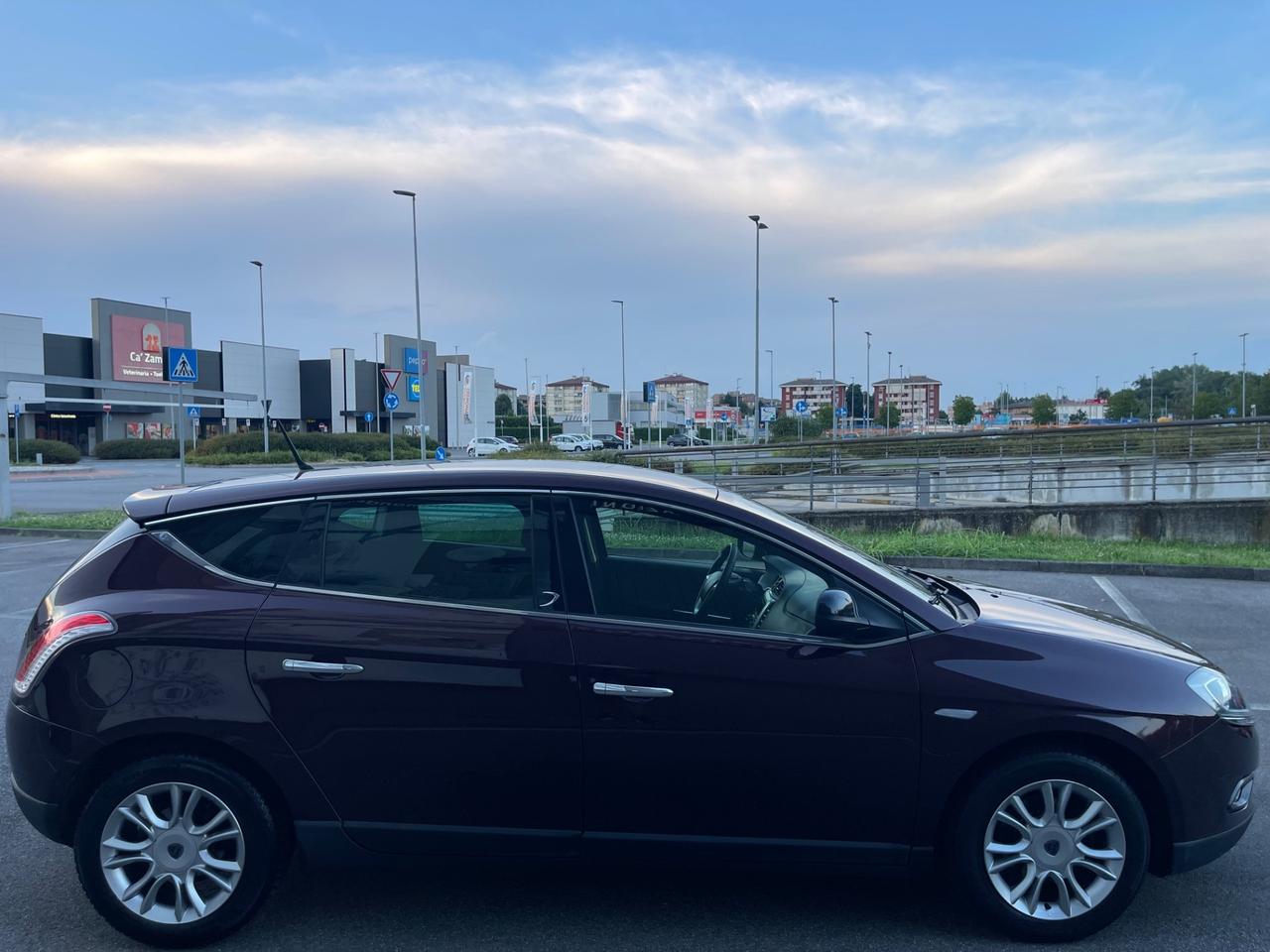 Lancia Delta 1.6 MJT DPF Gold