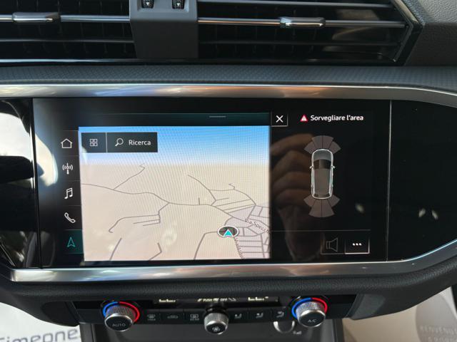 AUDI Q3 35 2.0 TDI S tronic Business COCKPIT