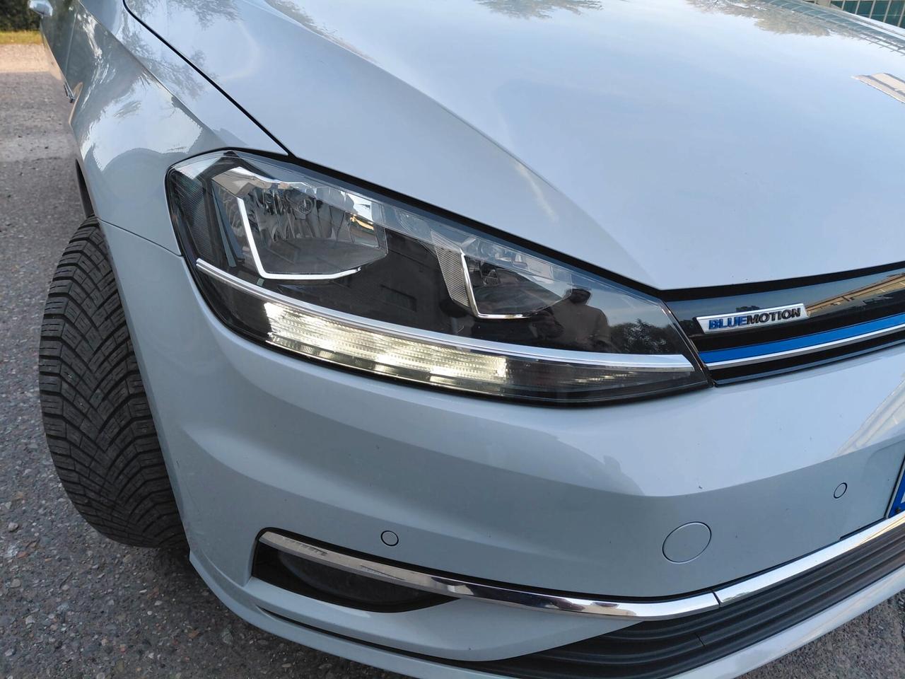 Volkswagen Golf VII 1.4 TGI DSG 5p. Executive BlueMotion (Neopatentati)