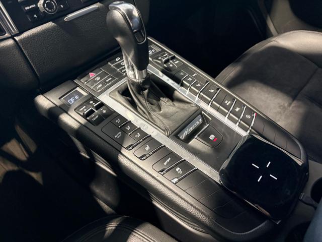 PORSCHE Macan S 3.0D 258CV PDK CHRONO CarPlay/Android* UNIPRO. *