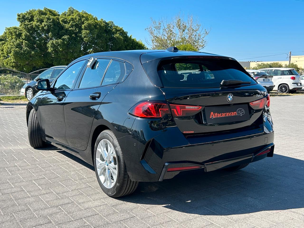 BMW 118d auto KM 0