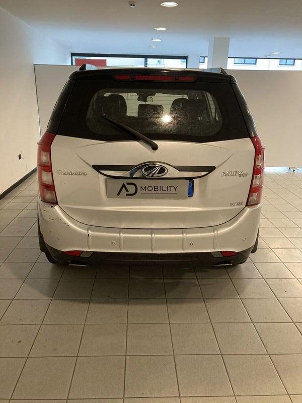 Mahindra XUV500 XUV500 2.2 16V FWD W8