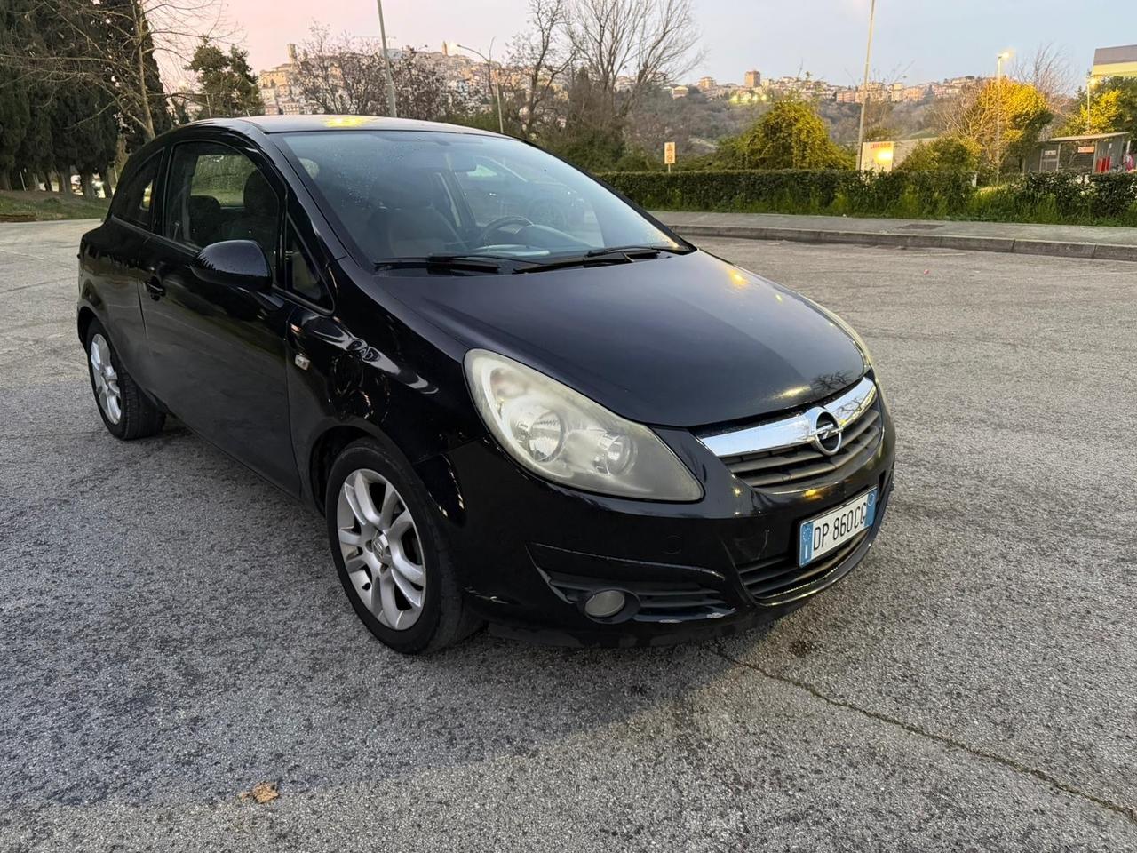 Opel Corsa 1.2 3 porte Sport