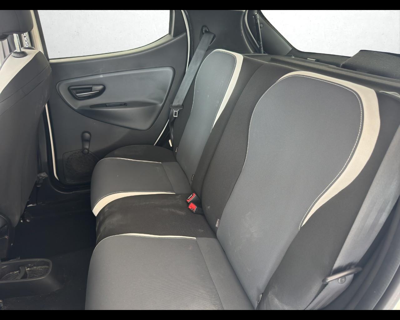 LANCIA Ypsilon 3ª serie - Ypsilon 0.9 TwinAir 85 CV 5 porte Metano