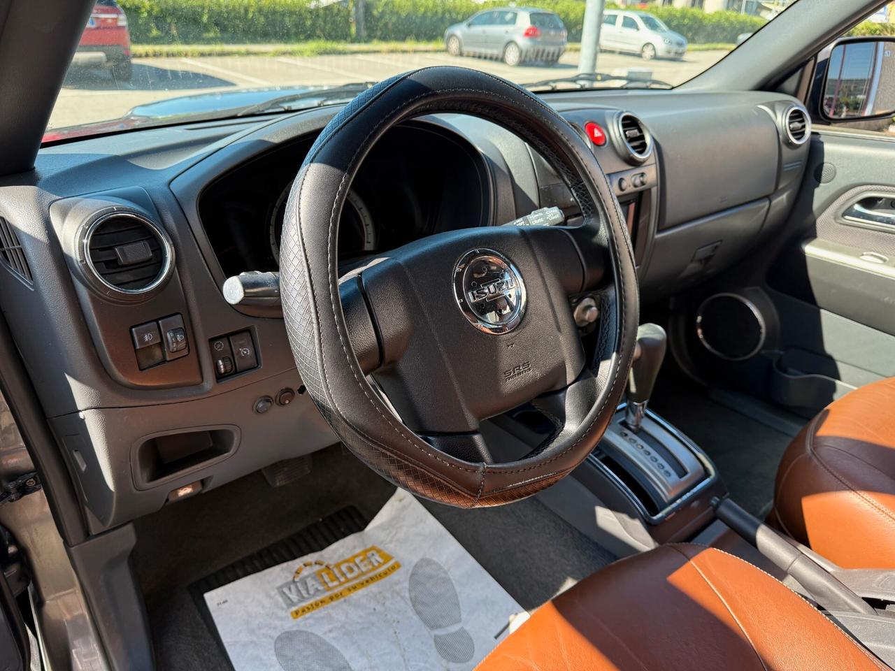 Isuzu D-Max 3.0 TD 4WD , AUTOMATICO, GANCIO TRAINO, AUTOCARRO