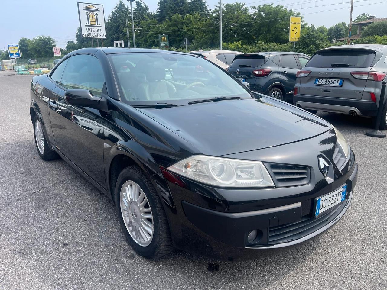 Renault Megane Mégane C-C 1.9 dCi/130CV Luxe