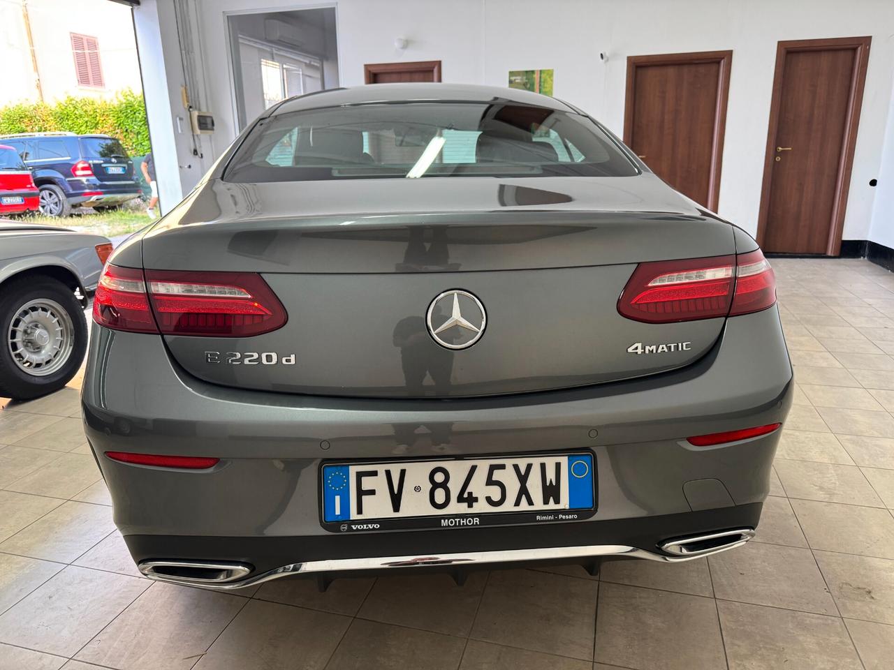 MERCEDES -BENZ E220 4 MATIC COUPè 2019 FULL