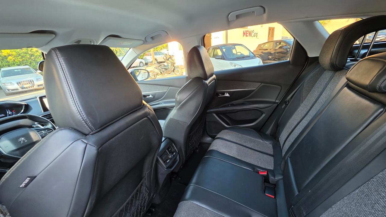 Peugeot 3008 BlueHDi 120 S&S Allure