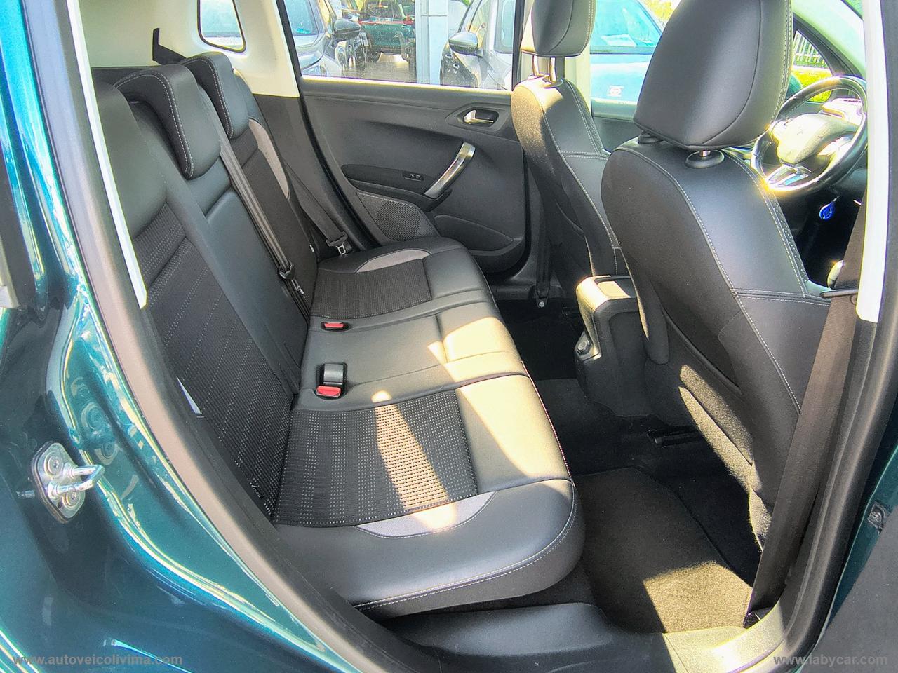 PEUGEOT 2008 BlueHDi 100 Allure