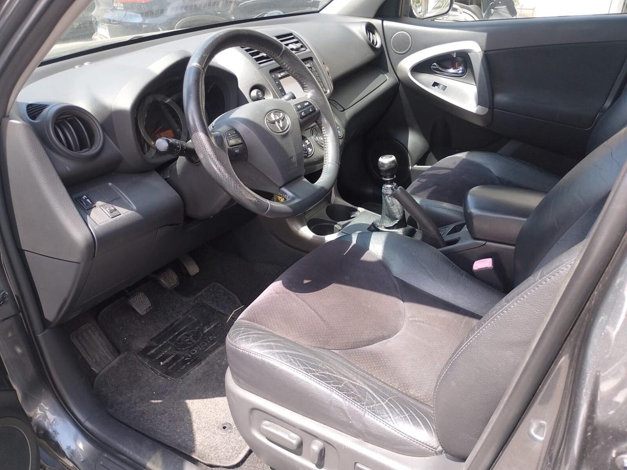 Toyota RAV 4 RAV4 2.2 D-CAT A/T 4WD Lounge