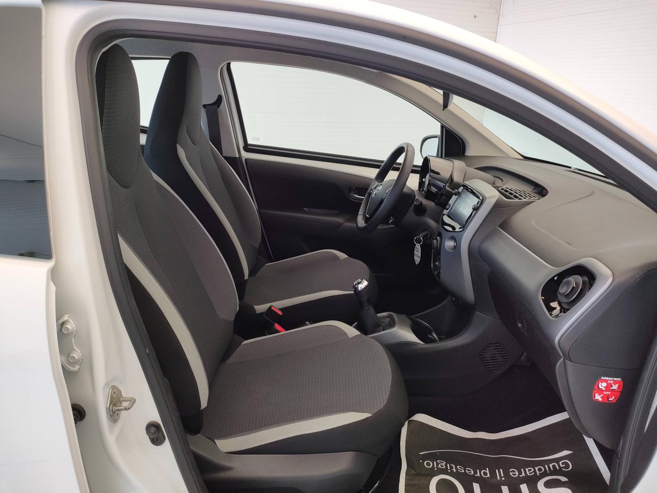 TOYOTA Aygo II 2018 5p - Aygo 5p 1.0 x-play 72cv