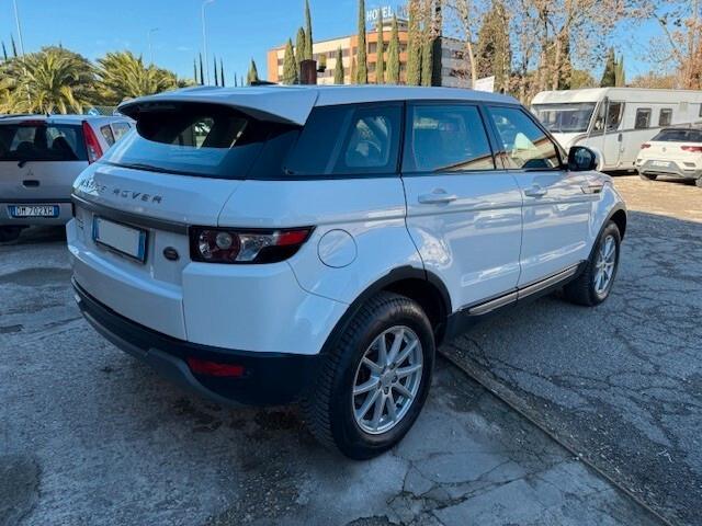Land Rover Range Evoque 2.2 TD4 5p. Pure
