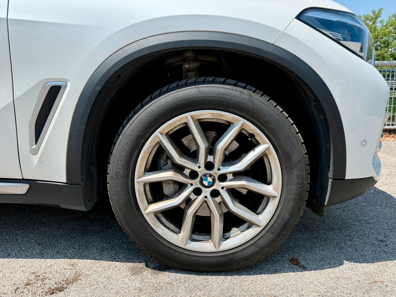 BMW X5 xdrive30d auto 265cv GANCIO TRAINO IVA ESPOSTA 40%