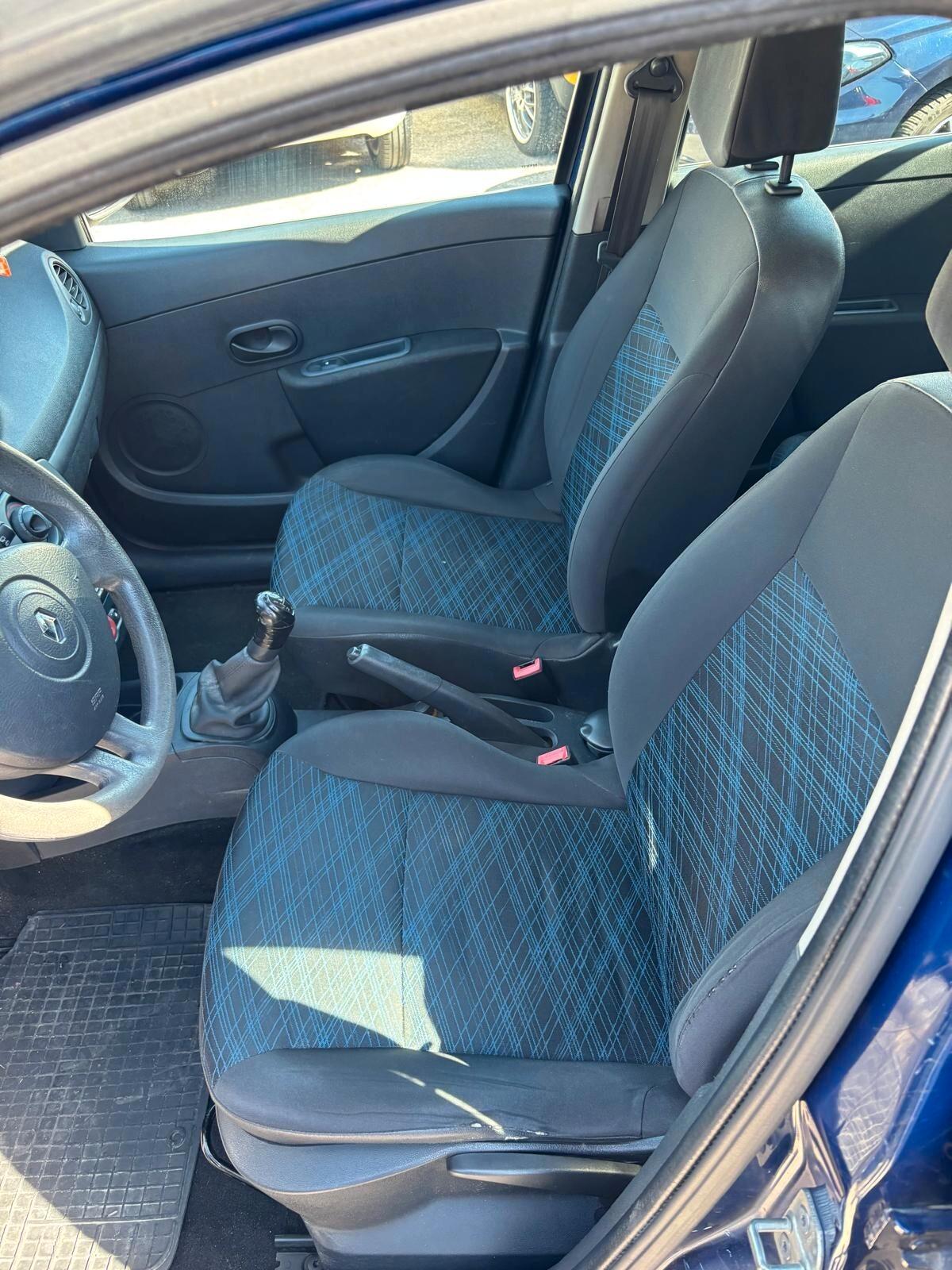 Renault Clio Storia 1.2 16V 5 porte Dynamique