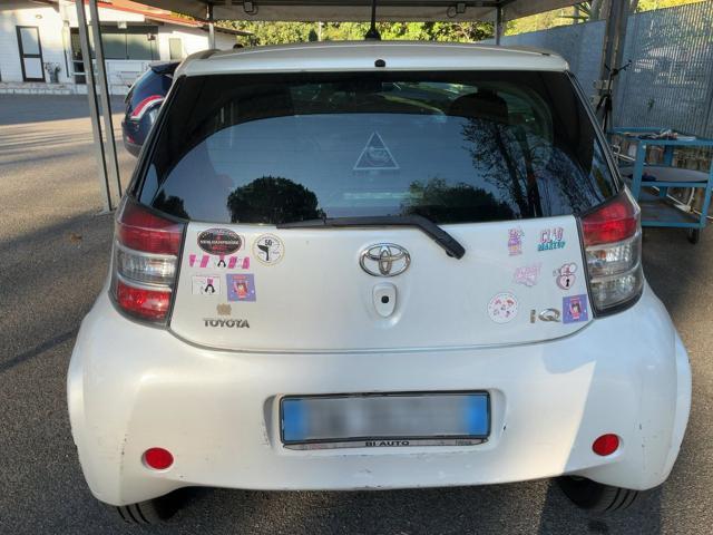TOYOTA iQ 1.0