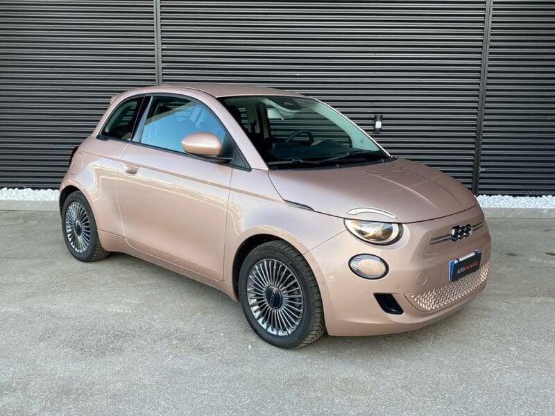 FIAT 500 Electric Icon 43 kW/Max 118 CV