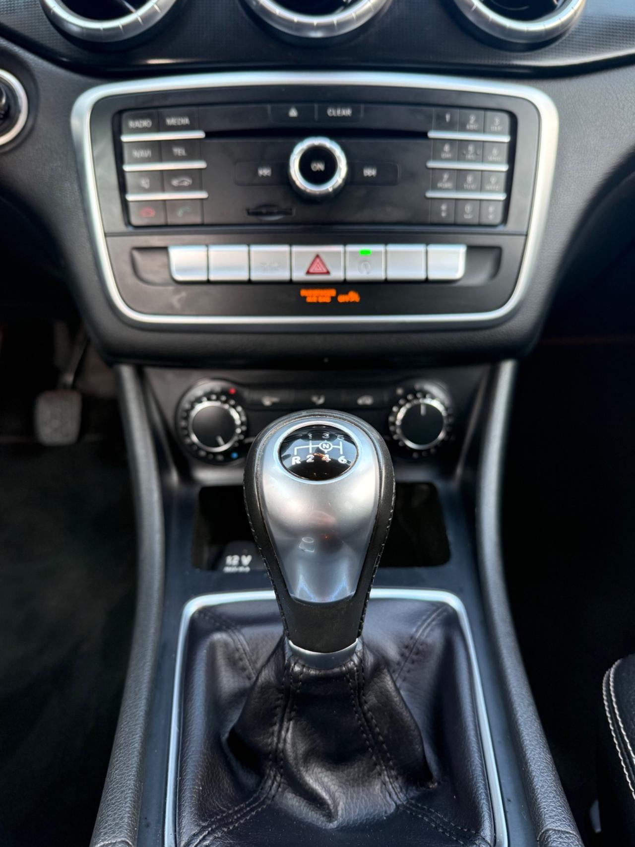 Mercedes-benz CLA 180 d Premium